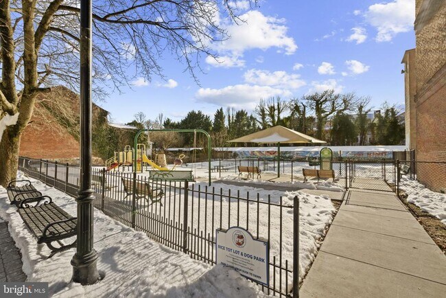 Photo - 42 N Main St