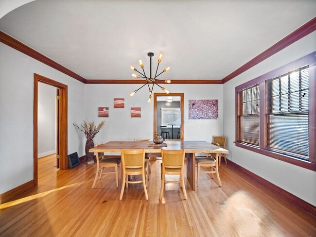 811 W 13th Ave