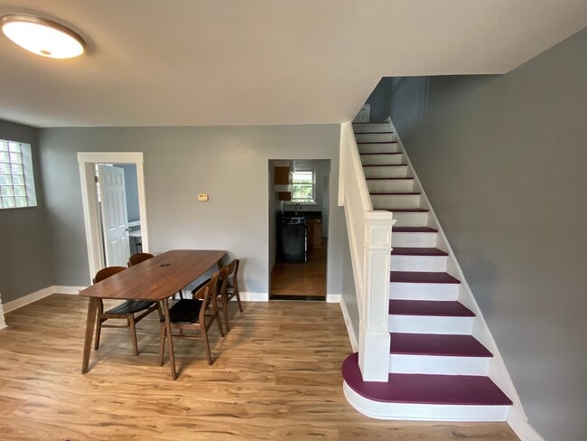 Photo - 3278 Parkview Ave