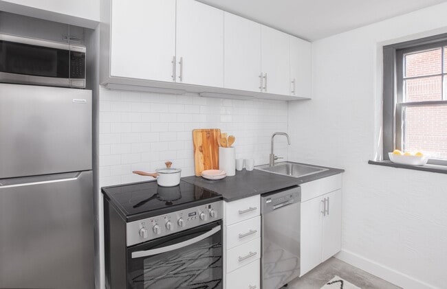 Photo - Reagan House