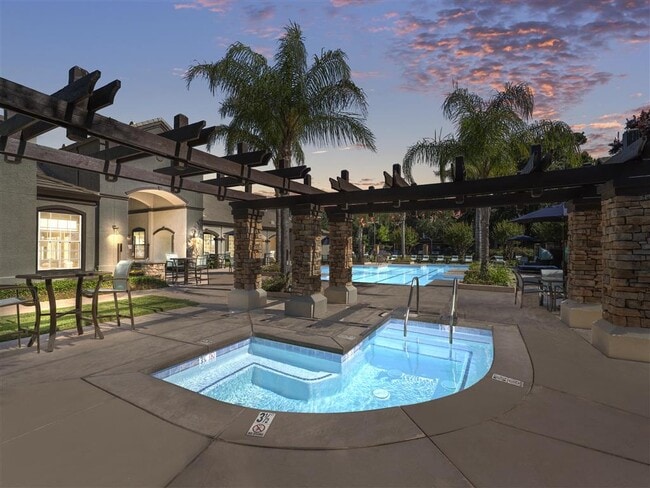 River Oaks Apartment Homes
