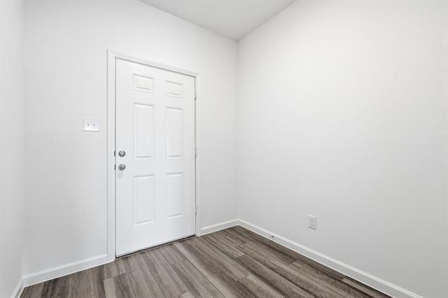 Photo - 2120 Mdw Pk Dr