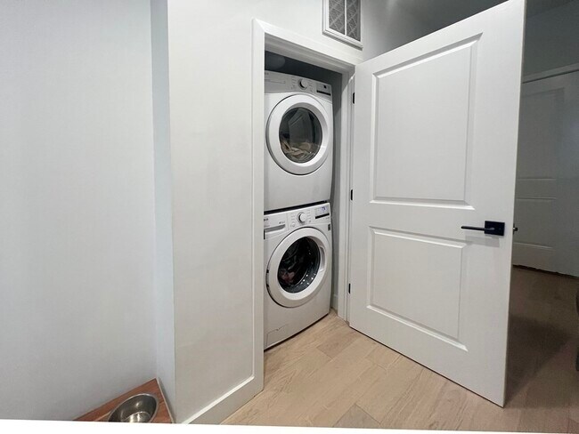 Photo - 360 Meridian St Unit 3