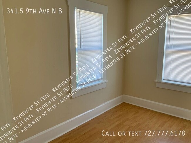 Photo - 341.5 9th Ave NE