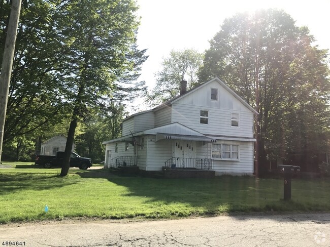 Building Photo - 34 1st St Rental