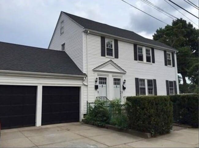 Building Photo - 55 Pond St