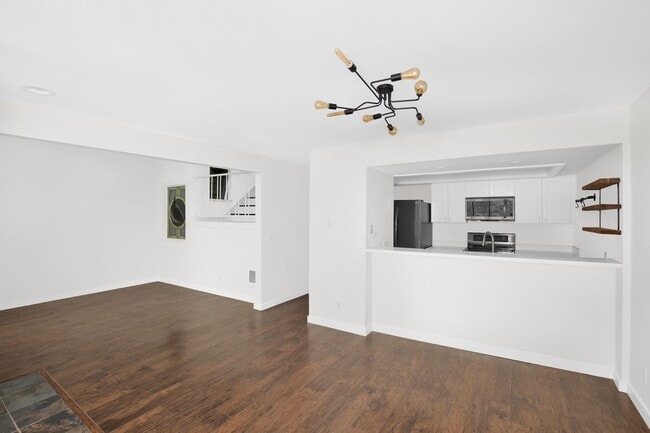 Photo - 2 Bedroom Plus Bonus Room in the Heart of Bellevue