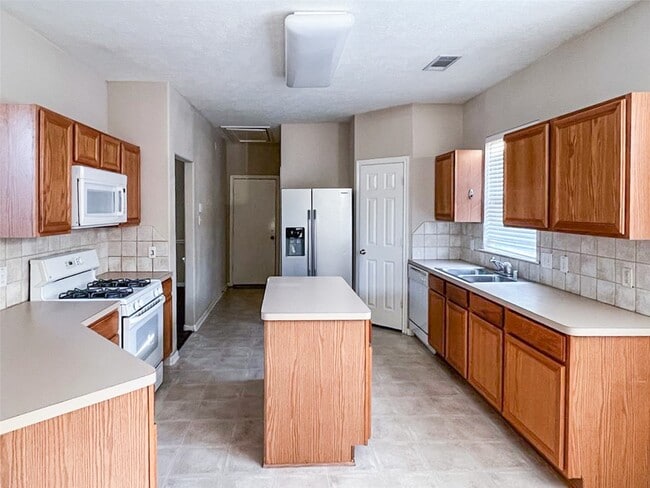Photo - 17218 Desert Maize Ln