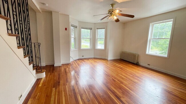 Photo - 155 Center St Unit 2