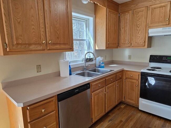 Photo - 110 Baltic Hanover Rd