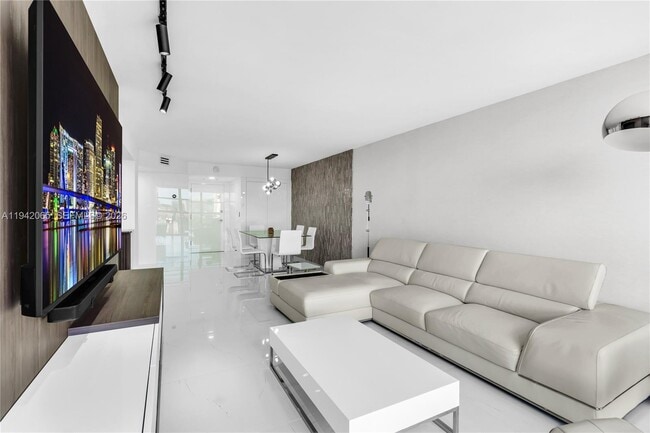 Photo - 200 Leslie Dr Unit 524