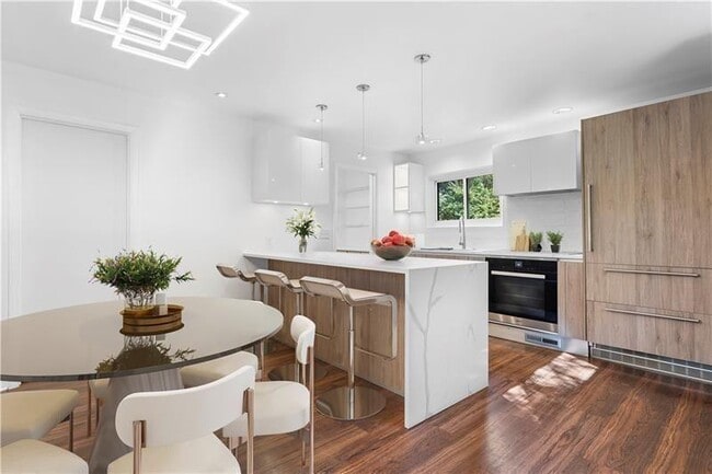 Photo - 5 Krog St NE