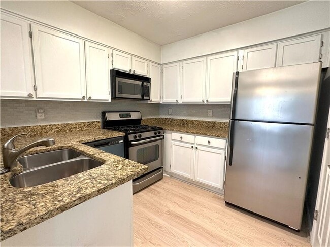 Photo - 4100 Riverlook Pkwy SE Unit 103