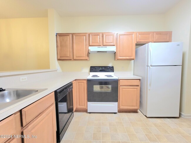 Photo - 915 Scrub Jay Dr