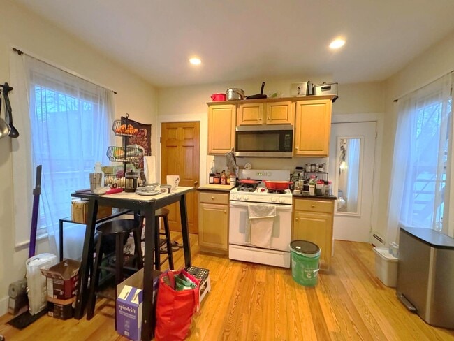 Photo - 40 Chester St Apartments Unit 1R