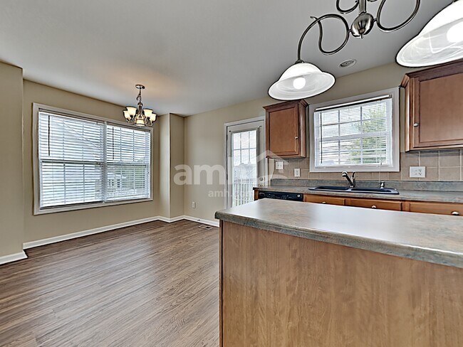 Photo - 5523 Golden Gate Rd