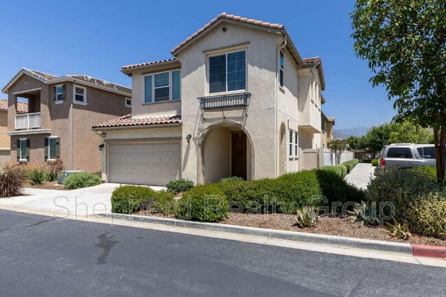 Building Photo - 28468 Sunflower St Rental