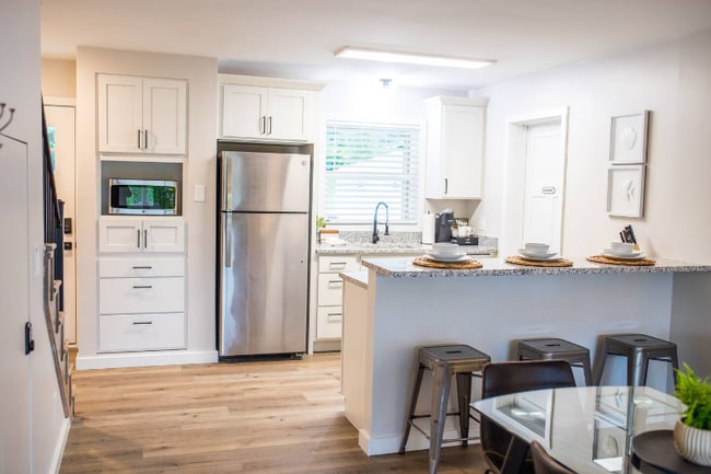 Photo - 271 S 3rd Ave Unidad E