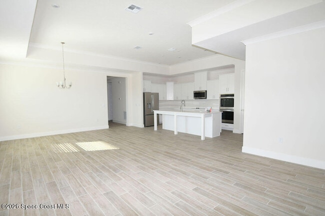 Photo - 657 Clearwater Ave