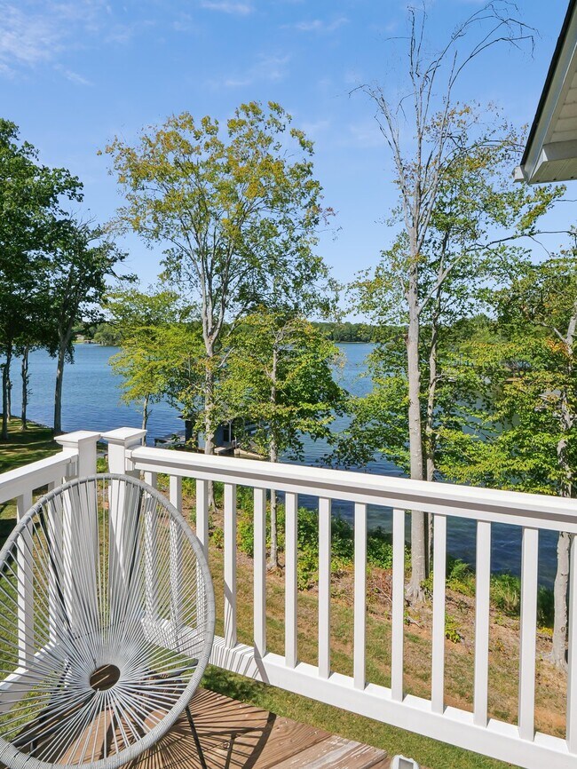 Photo - Lake Anna GuestHouse at 361 Robbie