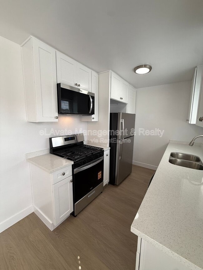 Photo - 14119 Gilmore St Unidad 05