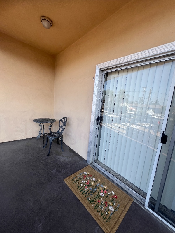 Building Photo - 5822 Kingman Ave Rental