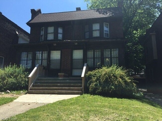 Building Photo - 3242-3242 Sycamore Rd Unit 3242 Sycamore Rd