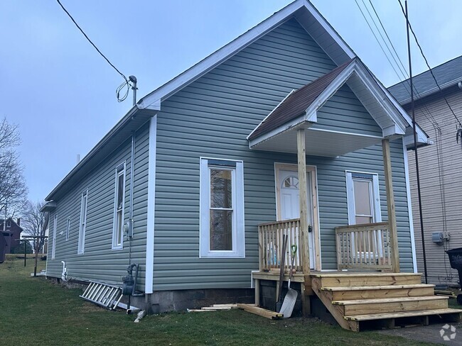 Building Photo - Single Family Home in Grove City