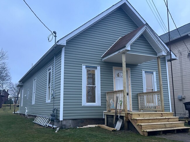 Single Family Home in Grove City - Single Family Home in Grove City