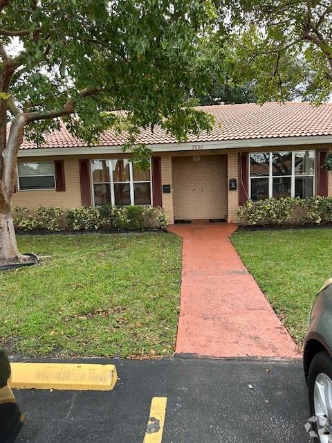 Building Photo - 7950 NW 37th Dr Rental