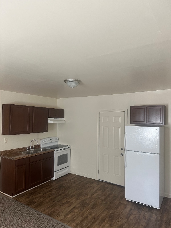 Photo - 48 E Baltimore St