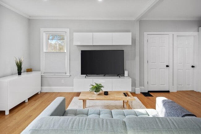 14 Everett St Unit 14-1