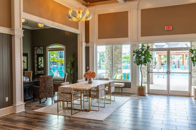 Lakeland Grand