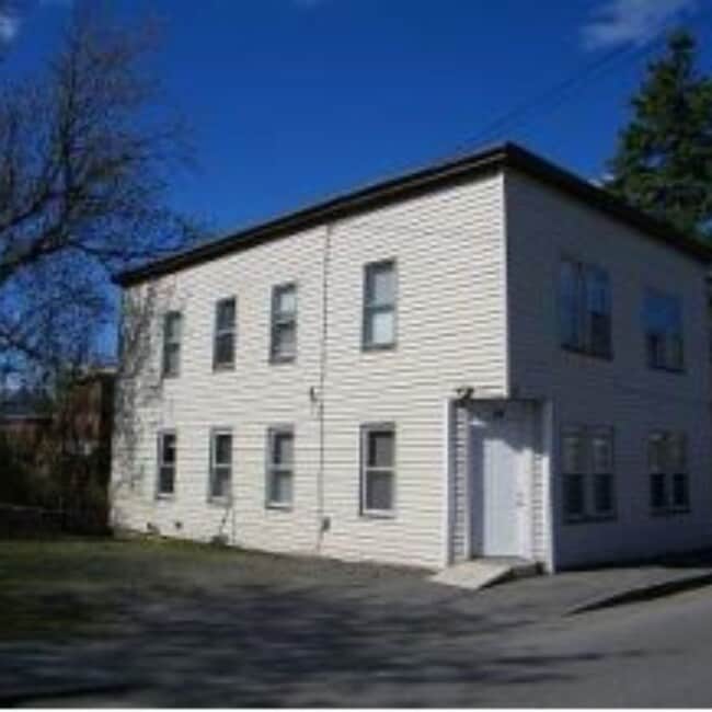 Building Photo - 34 Maple St Rental