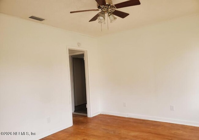 Photo - 905 Ethan Allen St