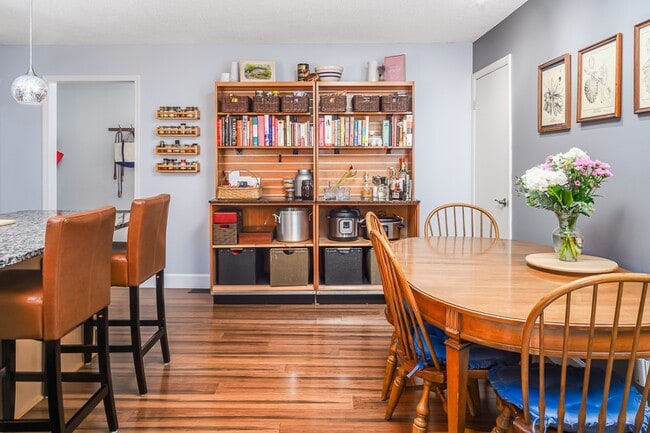 Photo - 1003 Wave Rd