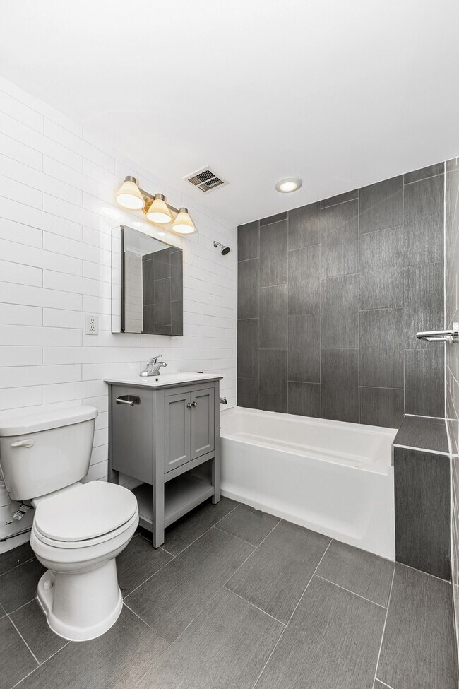 Photo - 96 Steuben St Unidad 3C