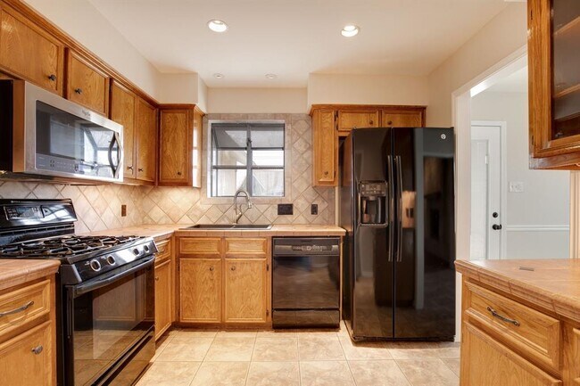 Photo - 2313 Oxford Blvd