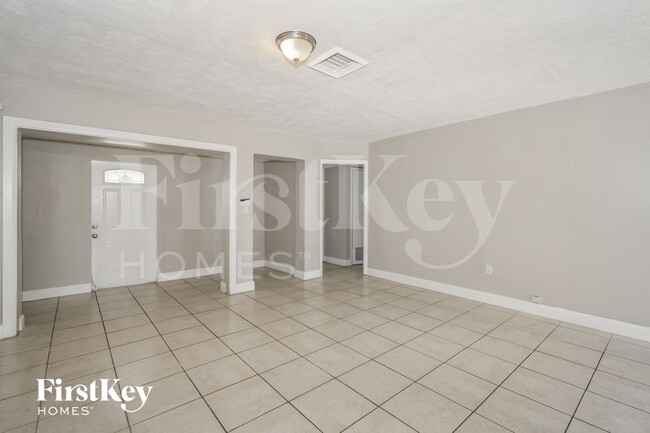 Photo - 7300 Ramona St