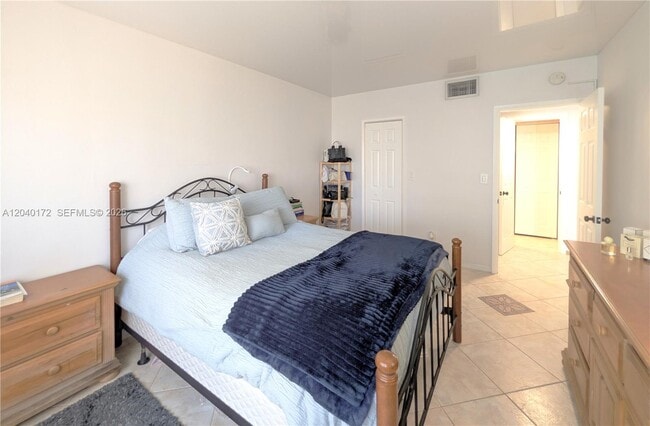 Photo - 450 Golden Isles Dr Unit 2C