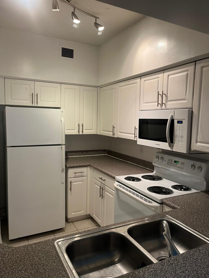 Photo - 1951 Brandywine Rd Apartment Unit 57-101