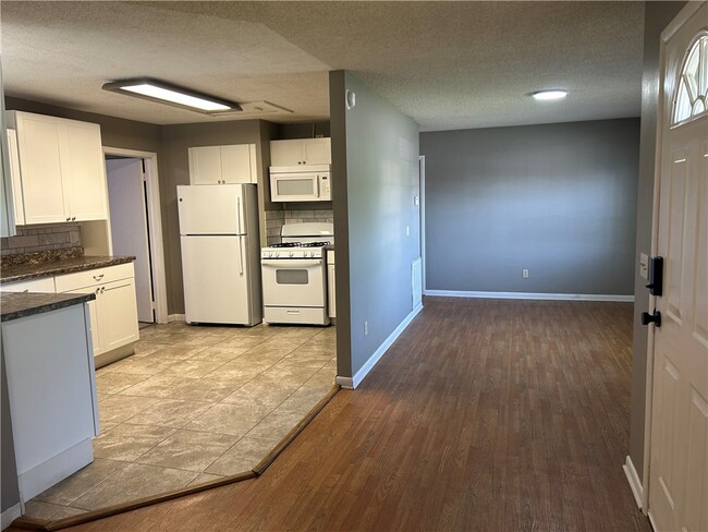Photo - 248 E Jo Ave