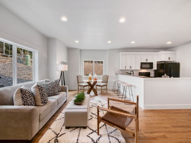 Photo - b2052 Apartment Unit 2