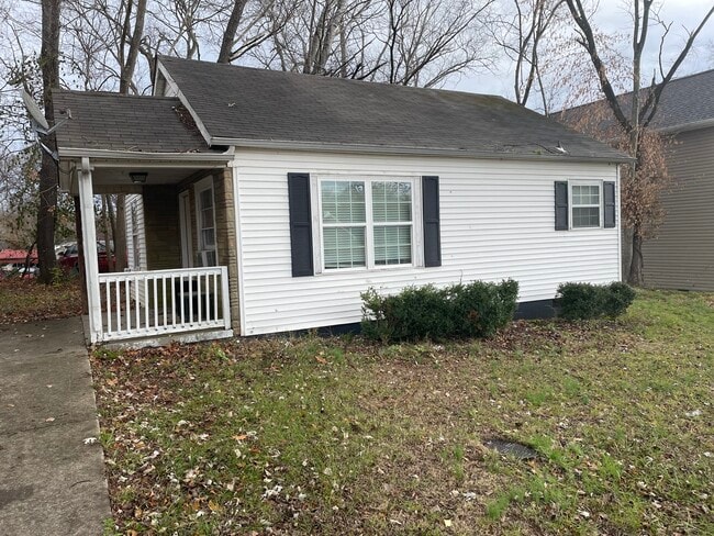 Photo - 919 Oak Ln