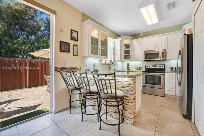 Photo - 7806 NW 116 Pl