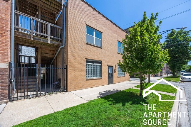 Photo - 1503 N Talman Ave Unit CH