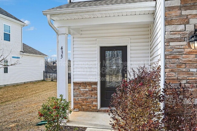 Photo - 435 Kennerly Center Dr