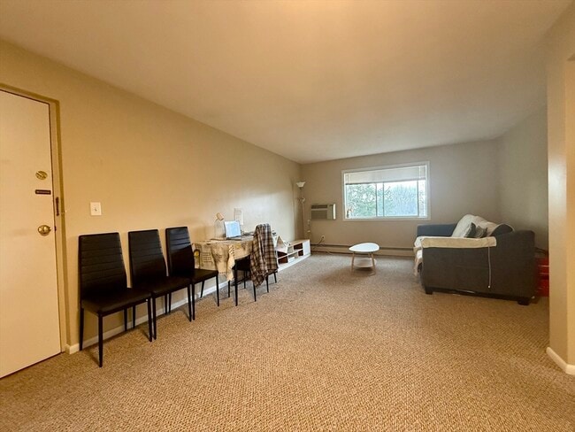 Photo - 69 Newton St Unit 11