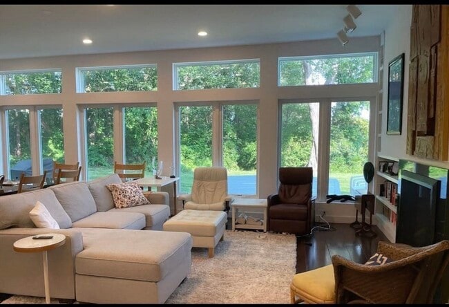 Photo - 25 Sturges Rd