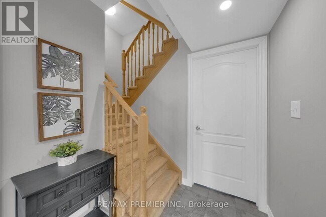 Photo - 48 Andean Ln